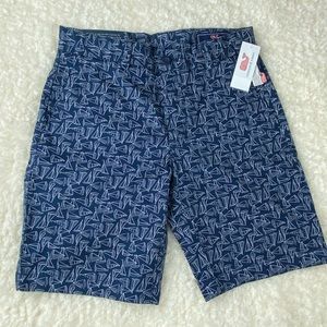 VINEYARD VINES SHORTS Size 28 boy’s